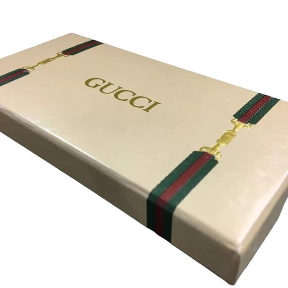 Gucci Gold-Plated Perfume Bottle Pendant Necklace - Picture 3 of 10